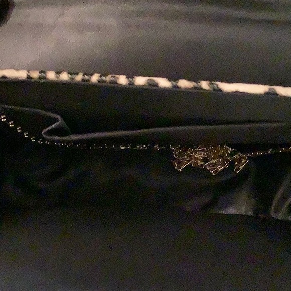 D’Margeaux New York Leopard Circle Bag - Picture 8 of 9